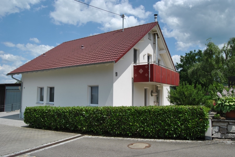 Rückseite des Hauses - Einfamilienhaus mit Panoramablick in Staufen-Wettelbrunn