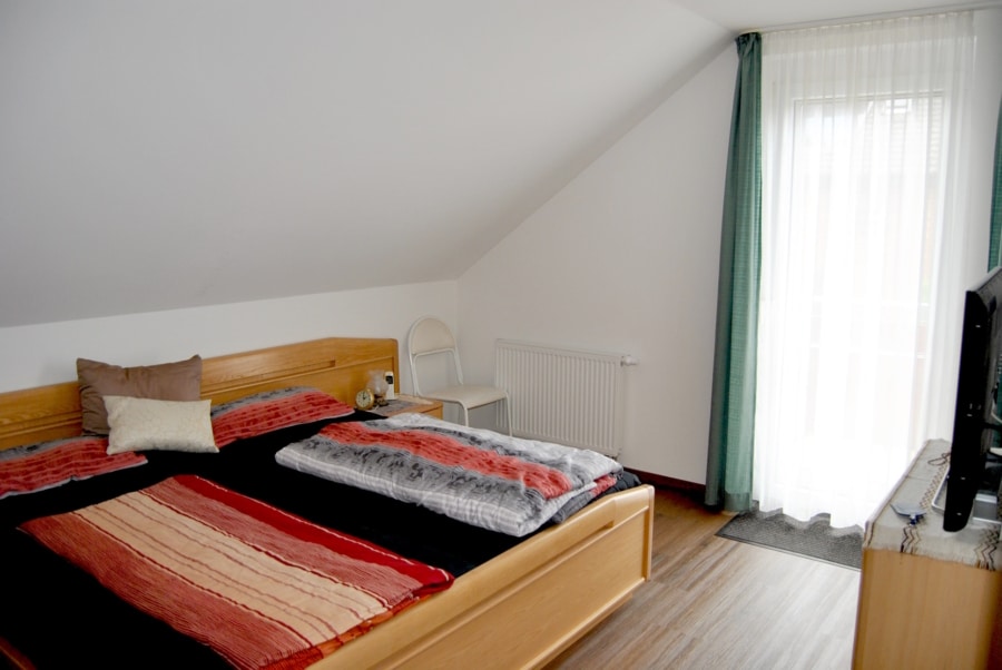 Schlafzimmer... - Einfamilienhaus mit Panoramablick in Staufen-Wettelbrunn