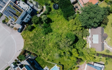 Sonniges Grundstück in exponierter Hanglage von FR-Herdern, 79104 Freiburg im Breisgau, Wohngrundstück