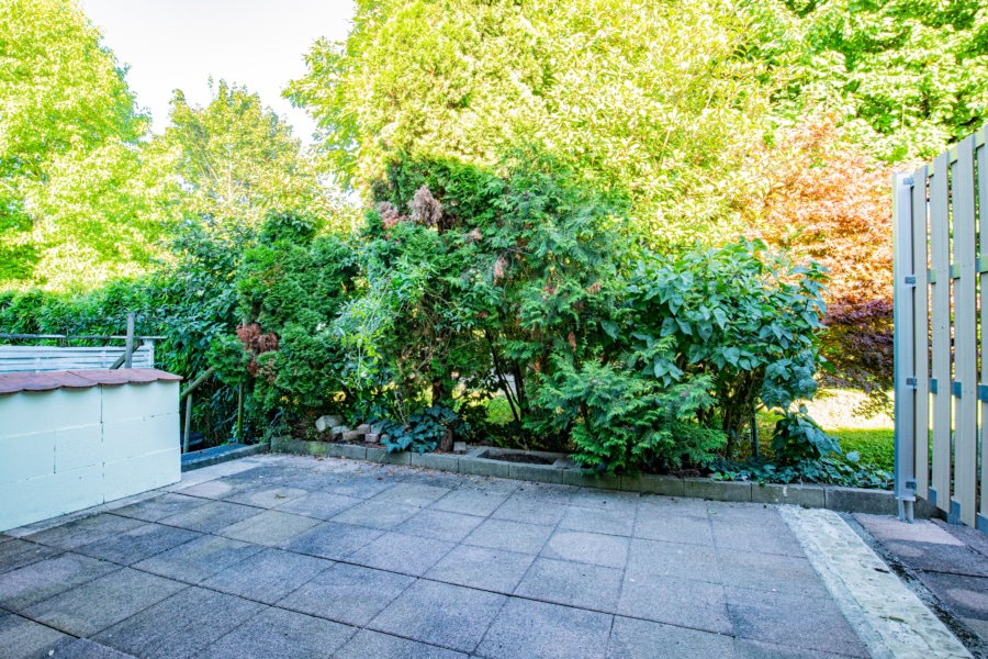 Terrasse mit viel Natur - Renovierter Bungalow in sonniger Lage von Schallstadt