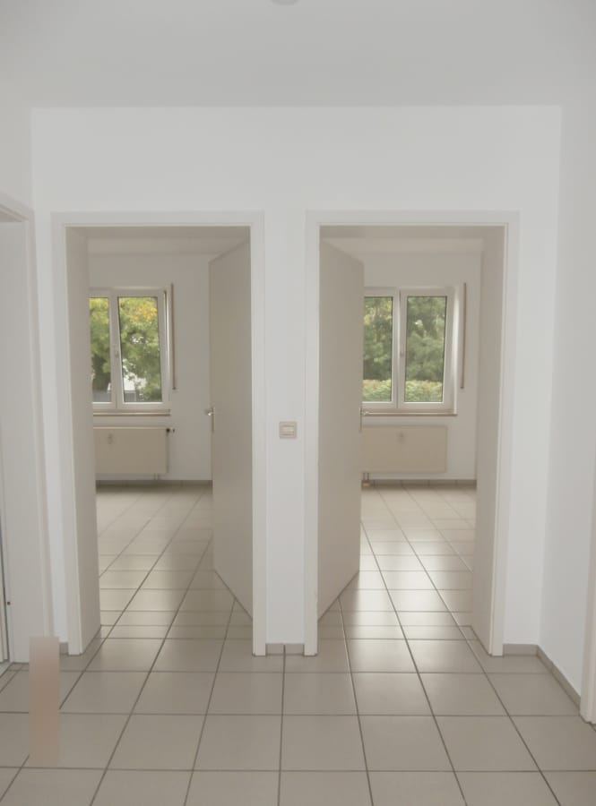 Stilvolle 3-Zimmer-Wohnung in Müllheim-Niederweiler - Zentraler Flur