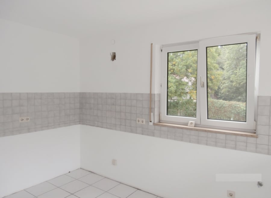 Stilvolle 3-Zimmer-Wohnung in Müllheim-Niederweiler - Küche mit viel Platz...