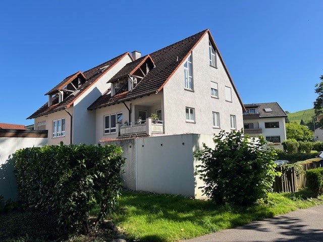 Stilvolle 3-Zimmer-Wohnung in Müllheim-Niederweiler - Hausansicht