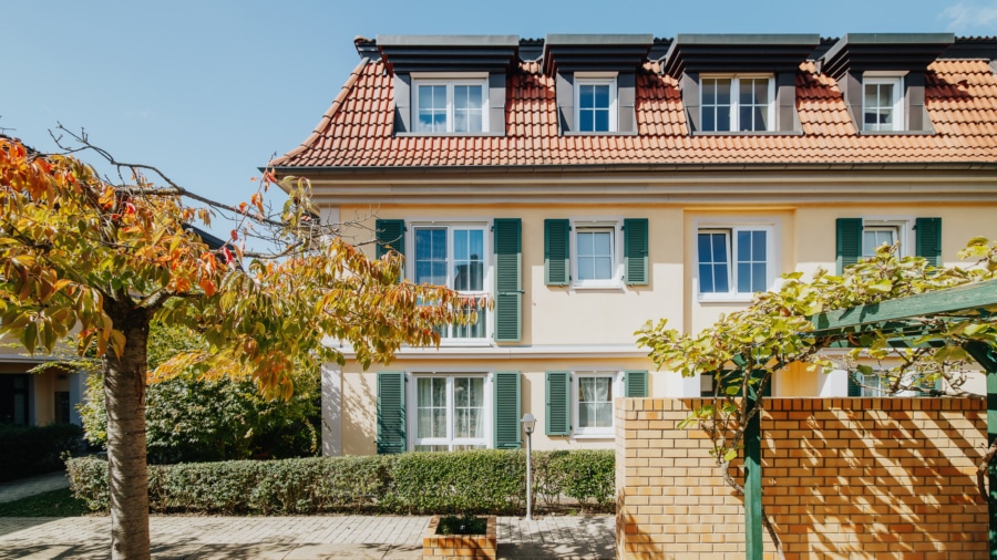 Mehrfamilienhaus ... - Großzügige 5-Zimmer-Wohnung in bevorzugter Wohnlage von FR-Littenweiler