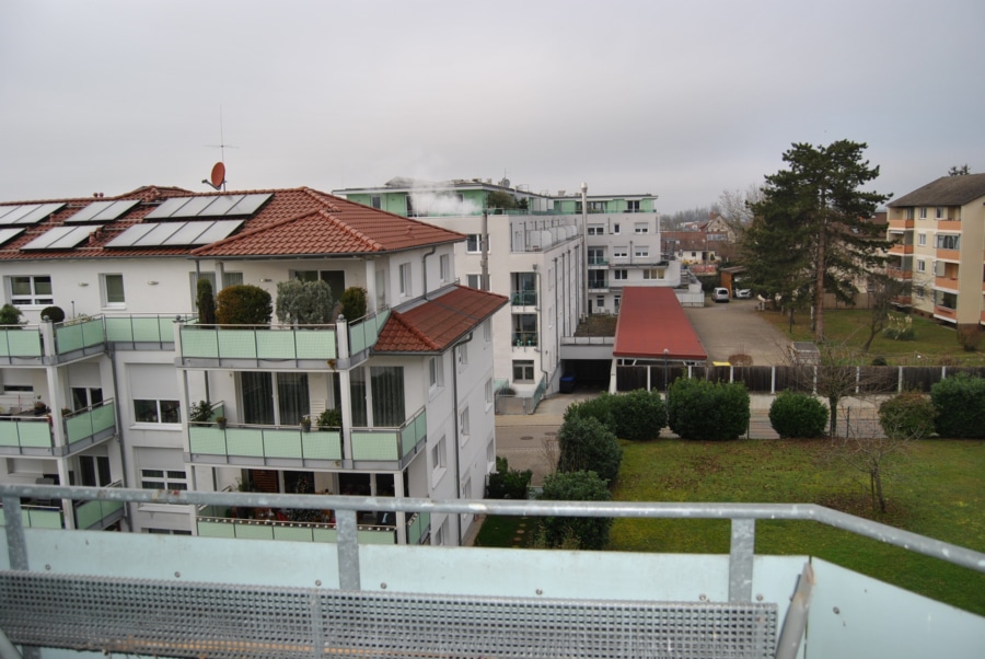 Aussicht vom Balkon - Charmante 1-Zimmer-Wohnung in zentraler Lage von Bad Krozingen