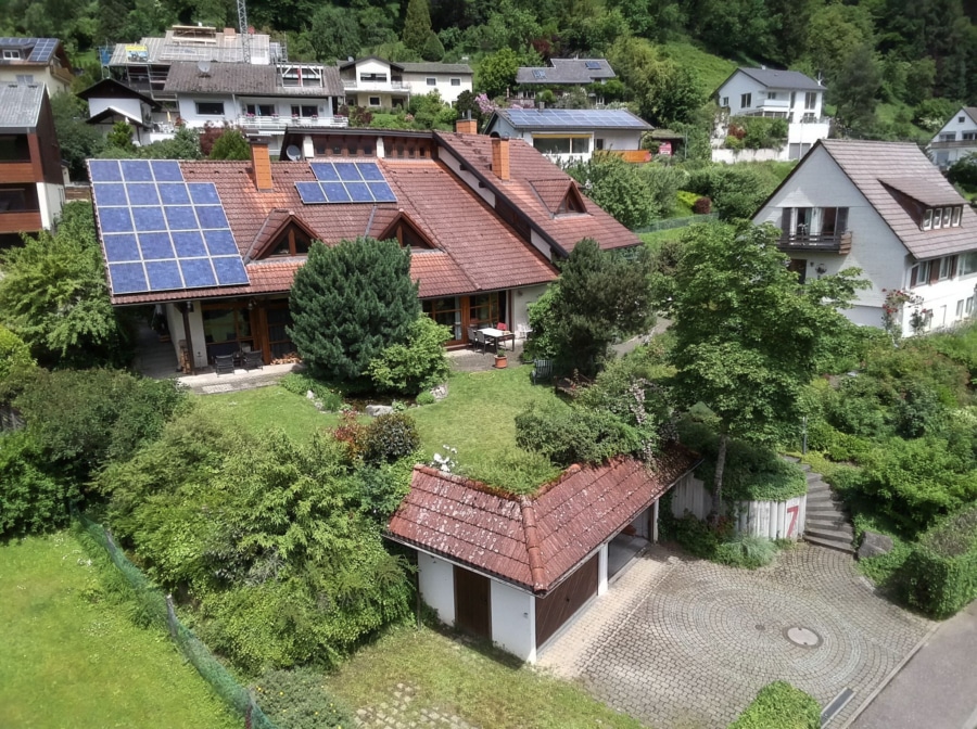 Titelbild - Besonderes Wohnhaus in sonniger Lage in Münstertal